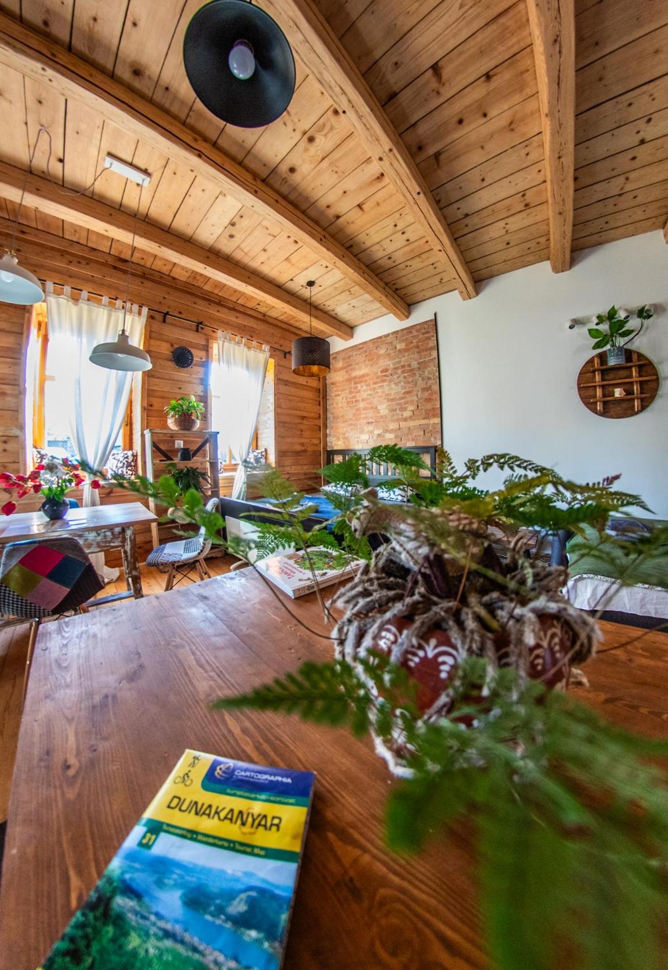 Szokolya Minifaktura Loft Apartman & Reggelizo Es Etelbar מראה חיצוני תמונה