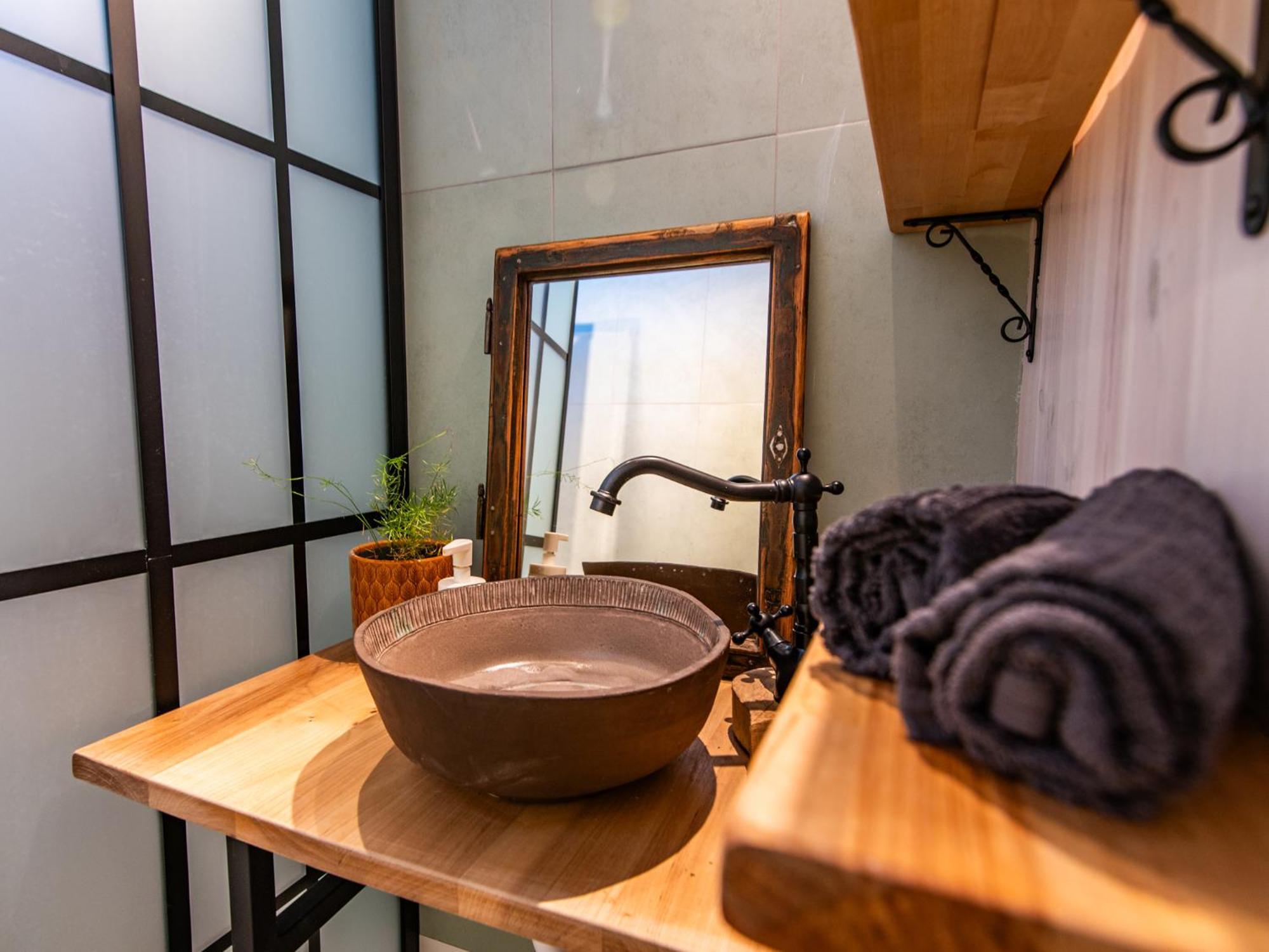 Szokolya Minifaktura Loft Apartman & Reggelizo Es Etelbar מראה חיצוני תמונה